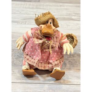 Vintage Russ "Eliza Ducklittle" figurine from "The Country Folks" collection 199